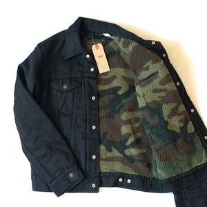 Levi’s Sherpa Trucker Jacket Men’s Small